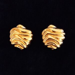 Elegant Vintage ST JOHN Gold-Tone Women's Earrings